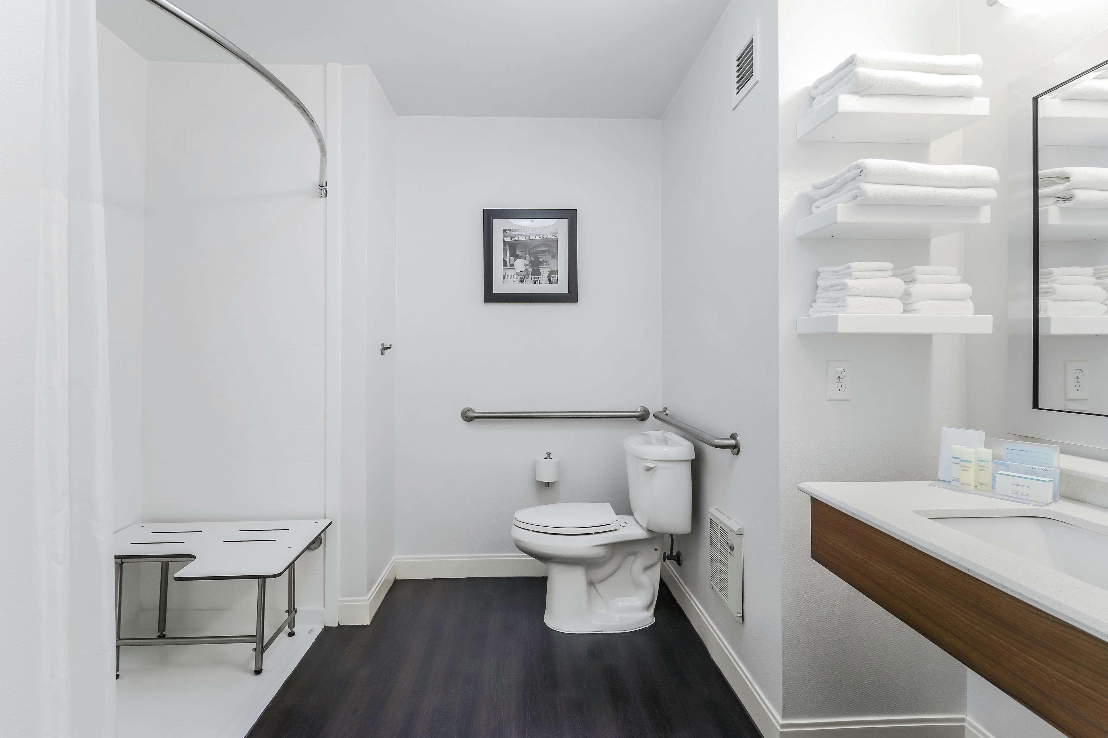 Hampton Inn Heath Екстериор снимка