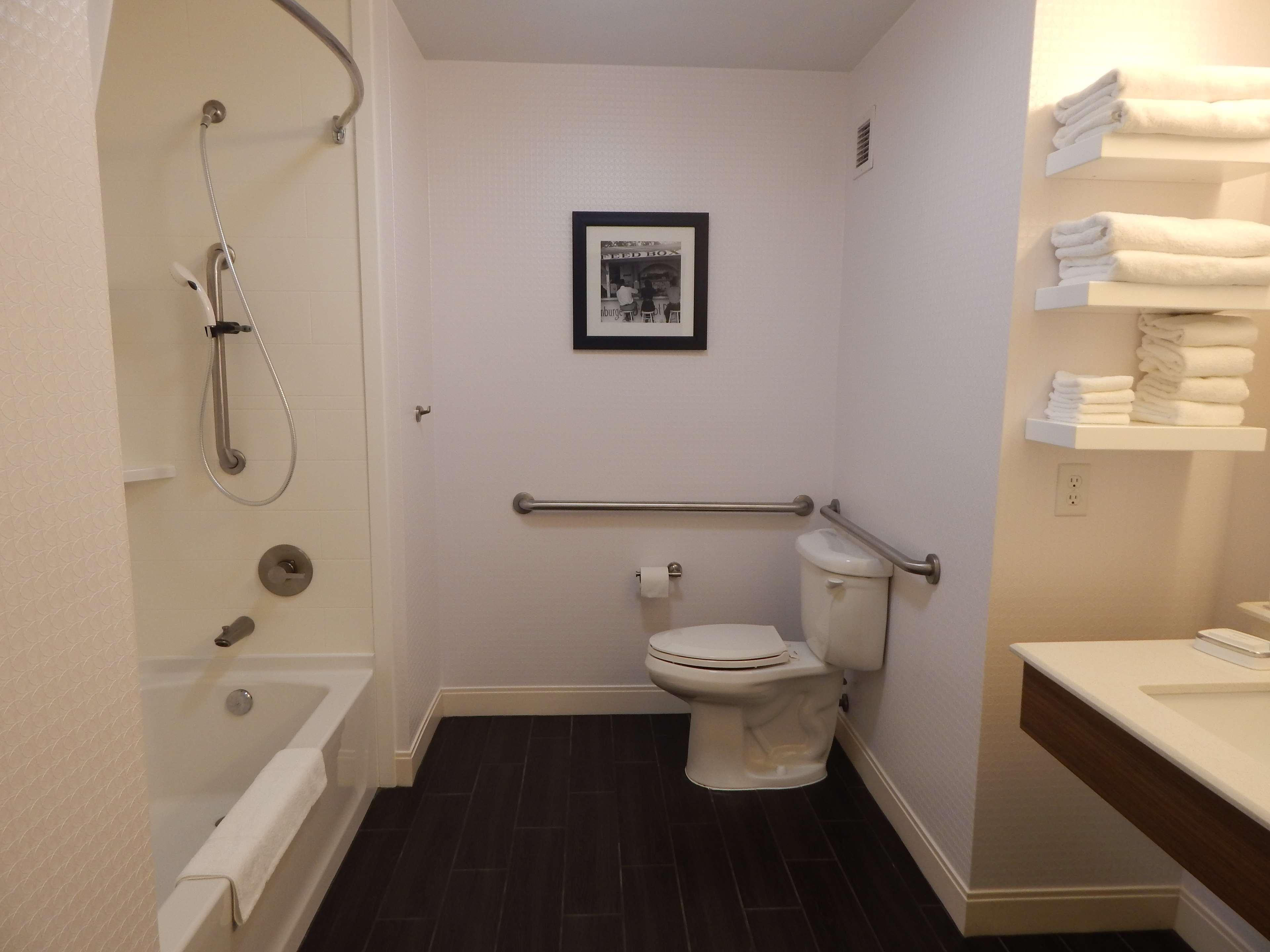 Hampton Inn Heath Екстериор снимка