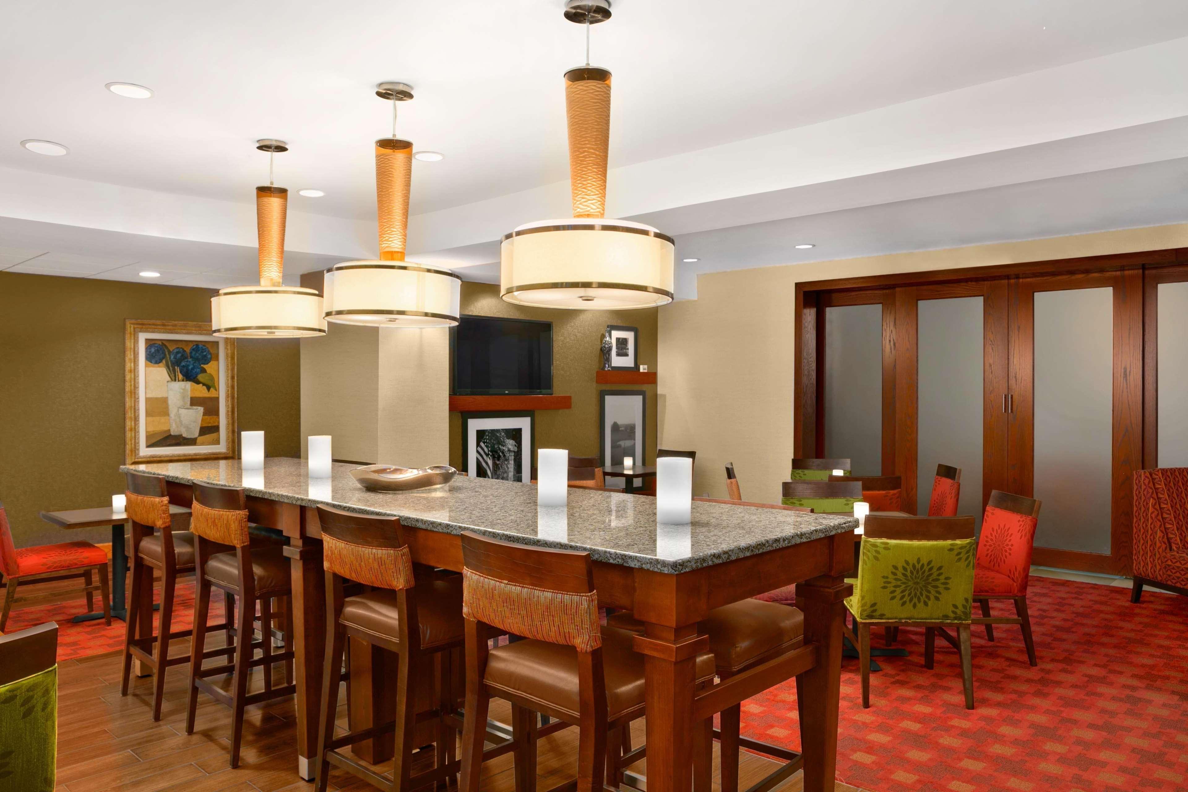 Hampton Inn Heath Екстериор снимка