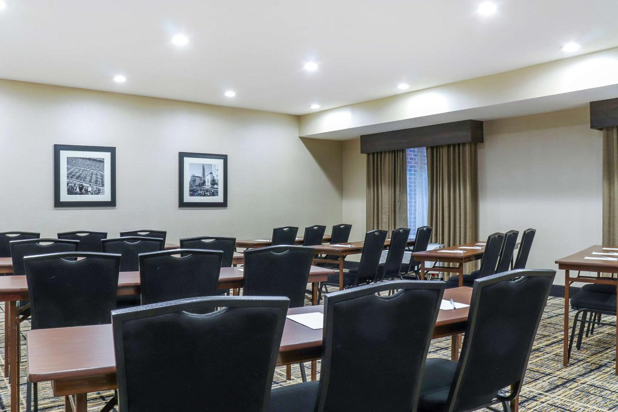 Hampton Inn Heath Екстериор снимка