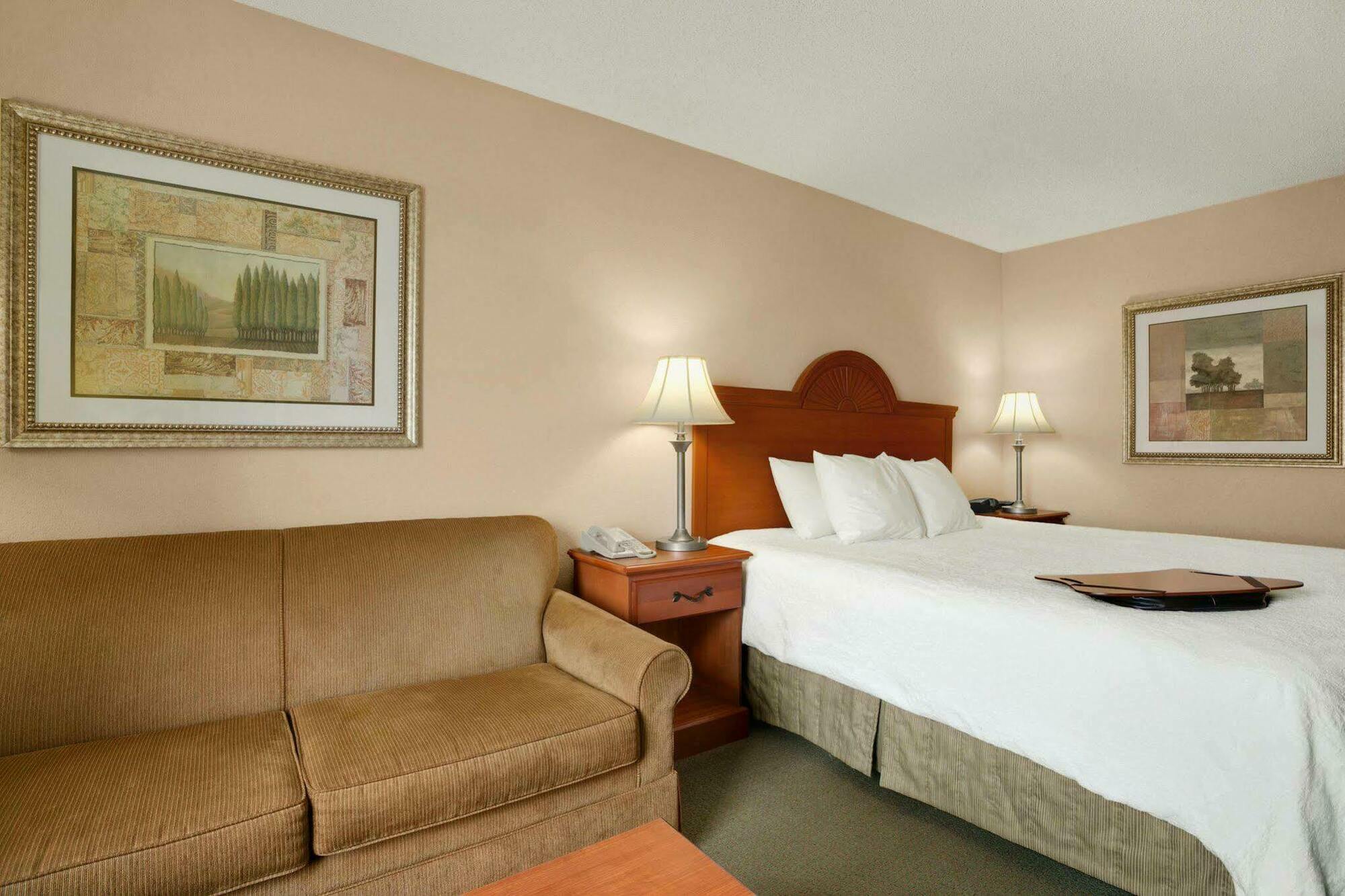 Hampton Inn Heath Екстериор снимка